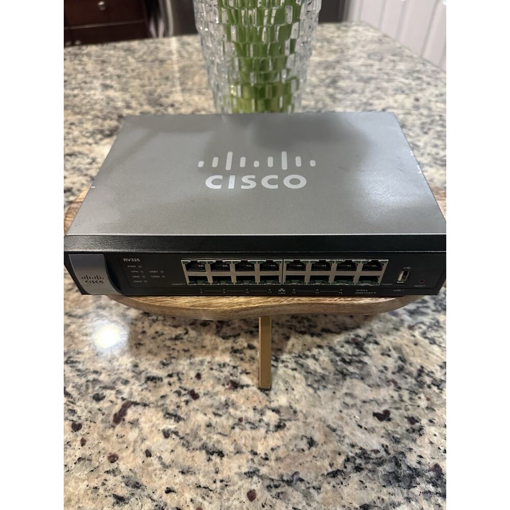 Cisco RV-325 14 Port Gigabit Wired VPN Router Switch W/power Cord